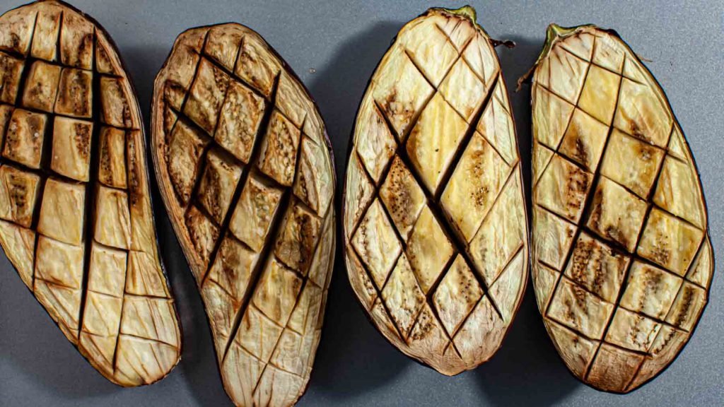 Eggplant stuffed with ground beef - grilled eggplants